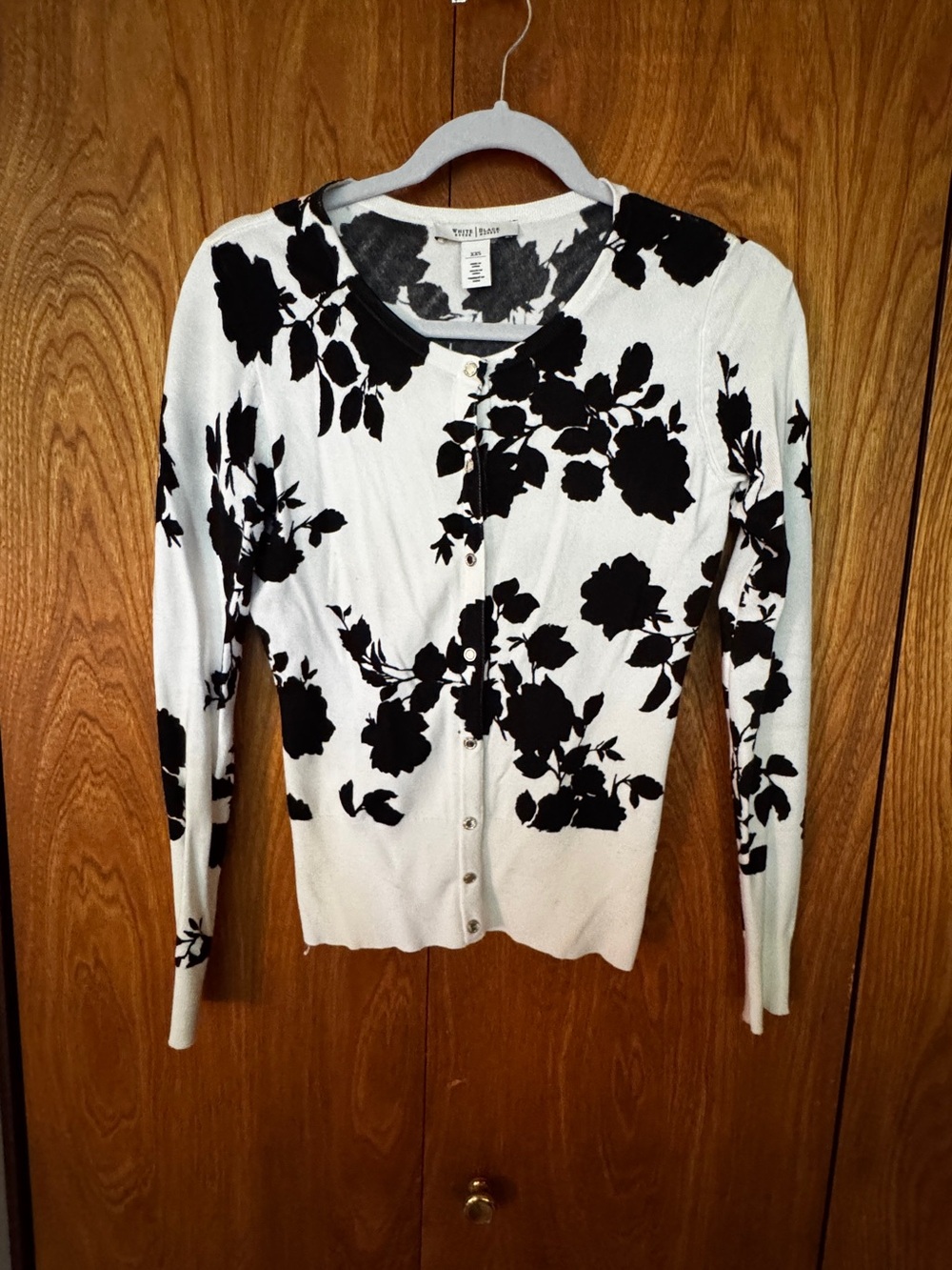 White House Black Market White and Black Floral Button Cardigan
